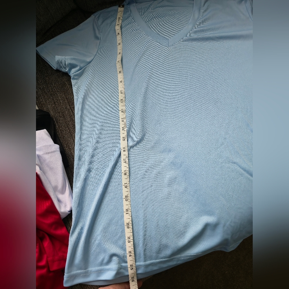 Assorted V-Neck T-Shirts - Picture 3 of 5